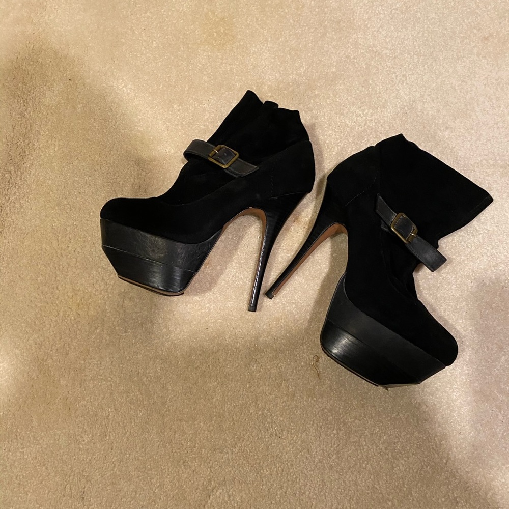 Shoe